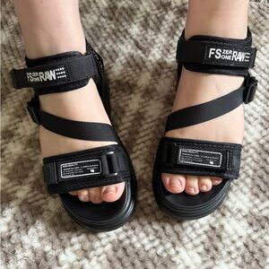 Black Strappy Sandals Thick-Heeled Alternative Germany